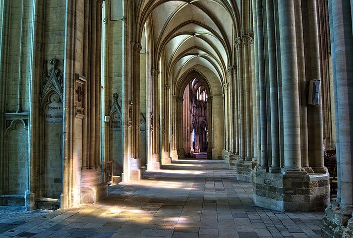 COUTANCES - Immobilier - CENTURY 21 Ed'Immo - cathédrale de Coutances